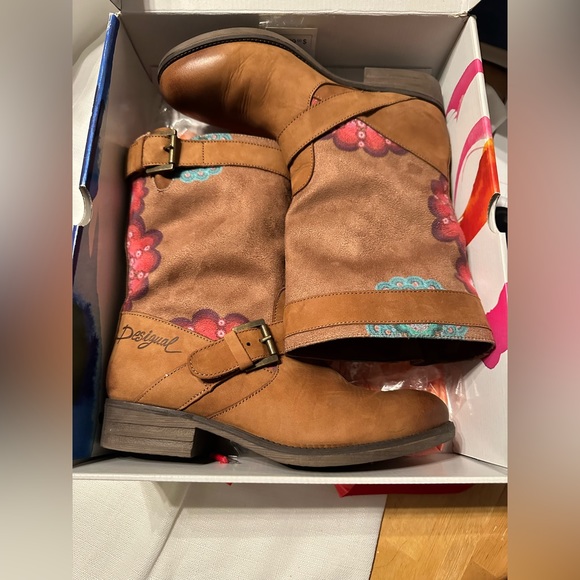 Desigual Women’s Boot - Picture 8 of 9